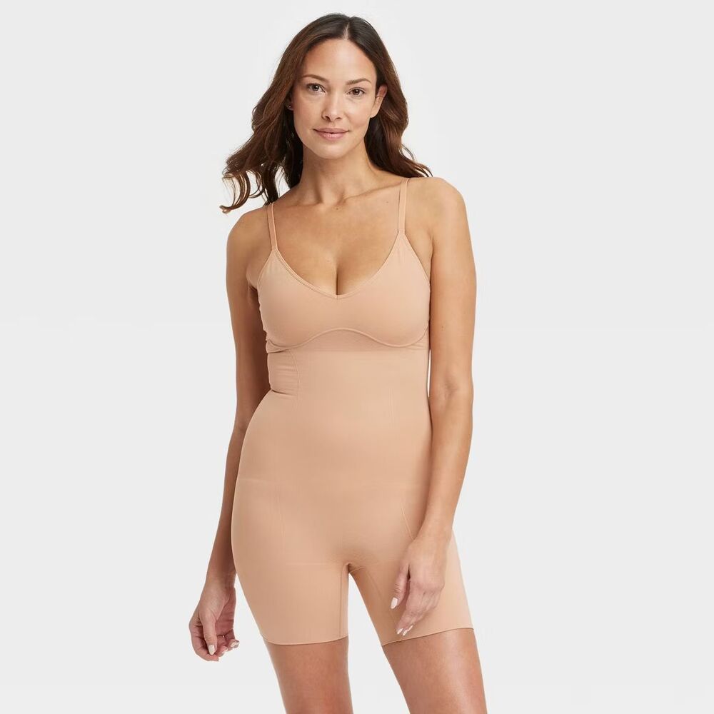 Women's Medium Shaping Seamless Mid-Thigh Bodysuit - Auden - Tan - Large